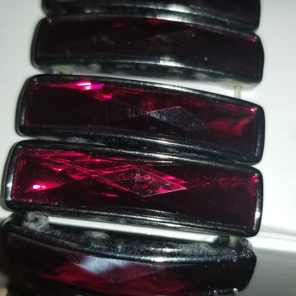 Jewelry (Fashion/Costume) - Red Bracelet